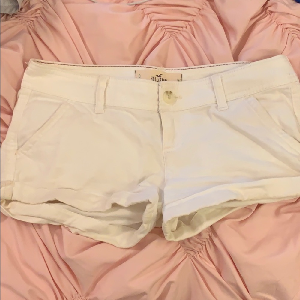 White Hollister shorts!